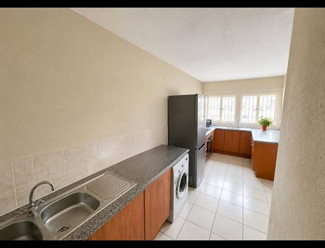3 BEDROOM TOWNHOUSE FOR SALE IN KOSMOSDAL